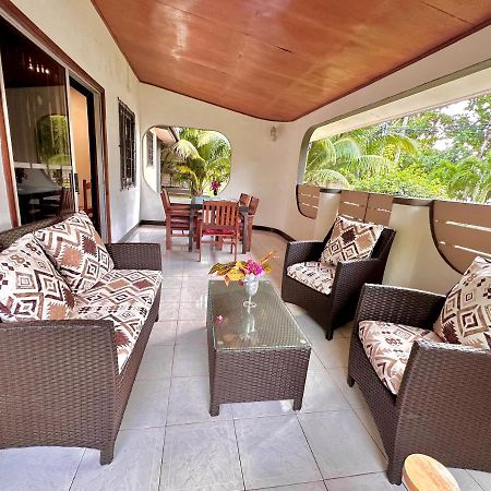 88 Days Self Catering Holidays & Accomodation Baie Lazare  Exterior photo
