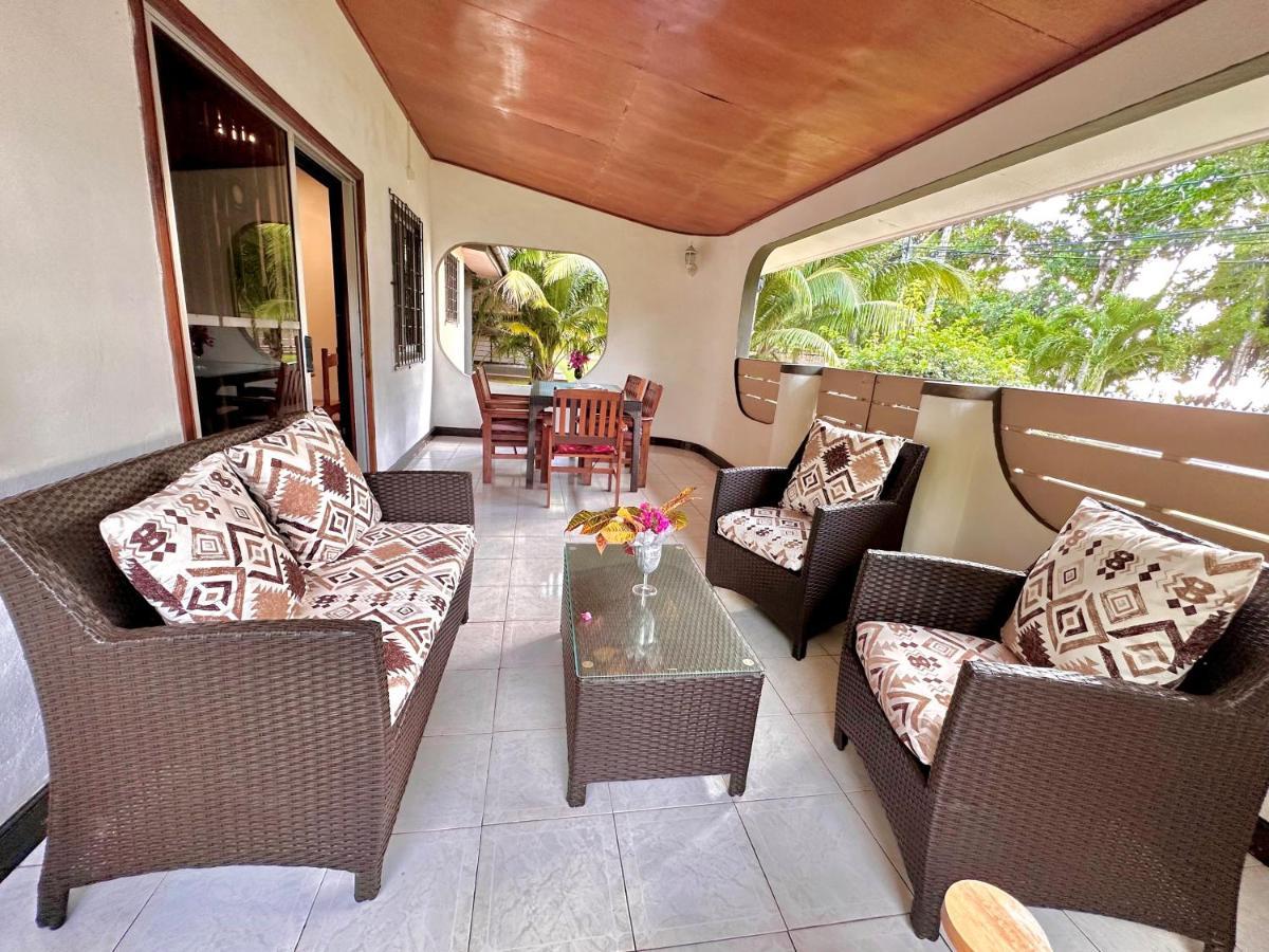 88 Days Self Catering Holidays & Accomodation Baie Lazare  Exterior photo